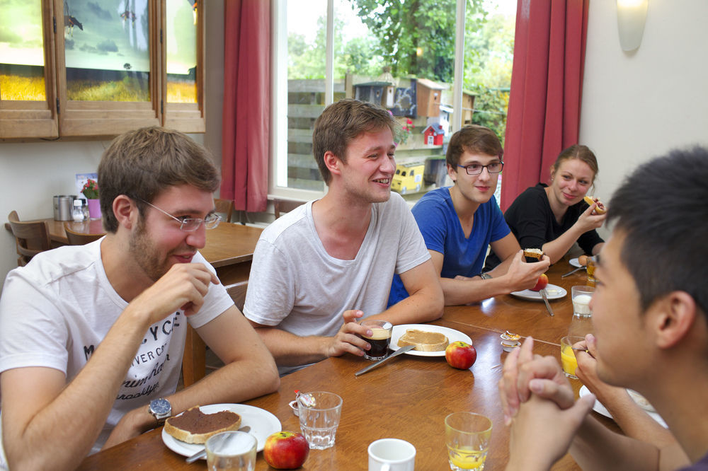Stayokay Hostel 하를렘 외부 사진